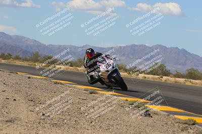 media/Oct-08-2022-SoCal Trackdays (Sat) [[1fc3beec89]]/Turn 7 Inside (145pm)/